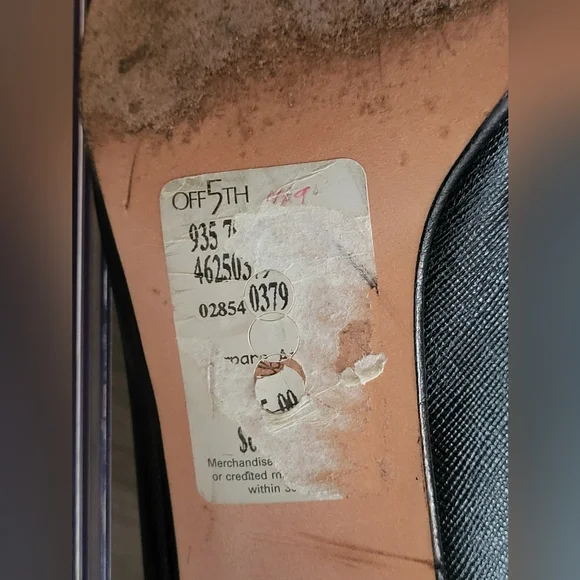 Salvatorre Ferrangamo Black Heels With Gold Detail Italian Leather 9.5 - Picture 6 of 10